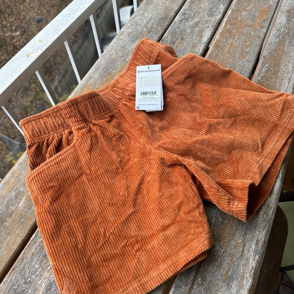 NWT Black Diamond Women’s Dirtbag Shorts